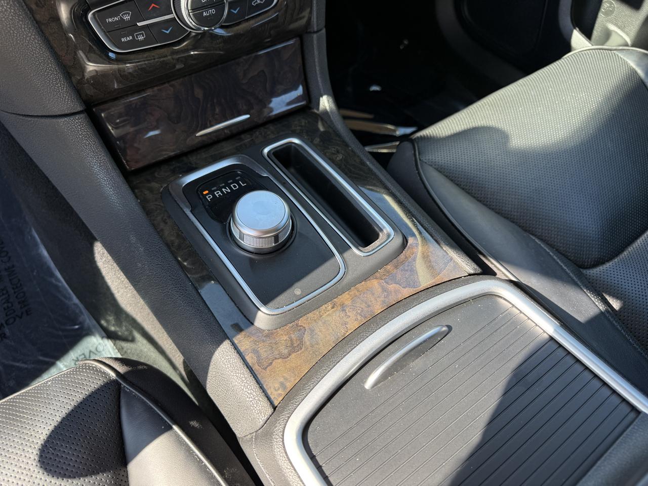 Chrysler 300 Touring L 2023