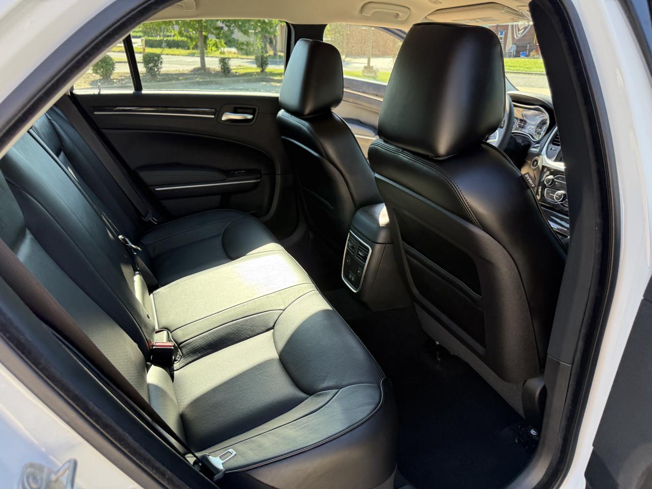 Chrysler 300 Touring L 2023