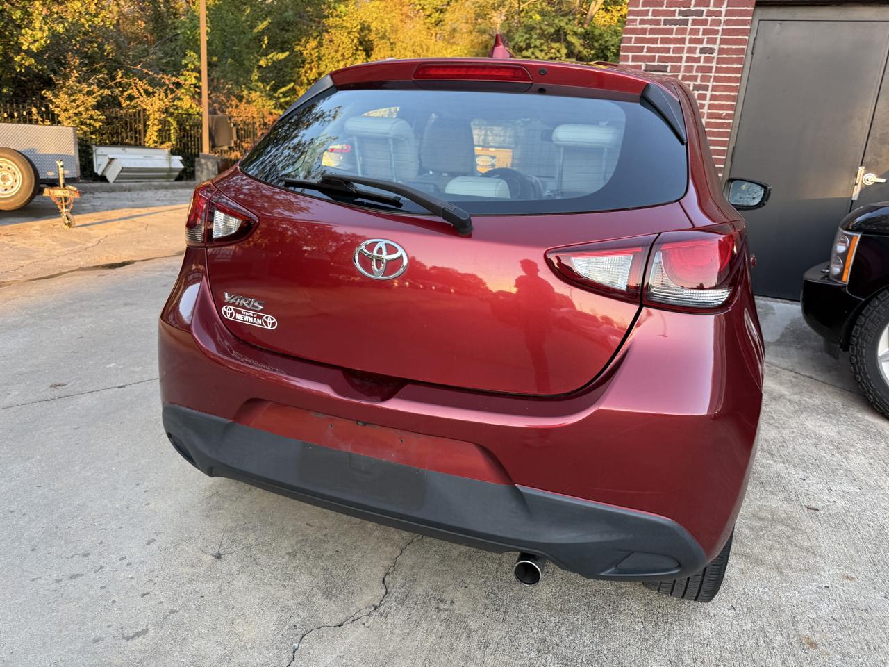 Toyota Yaris LE Hatchback 2020
