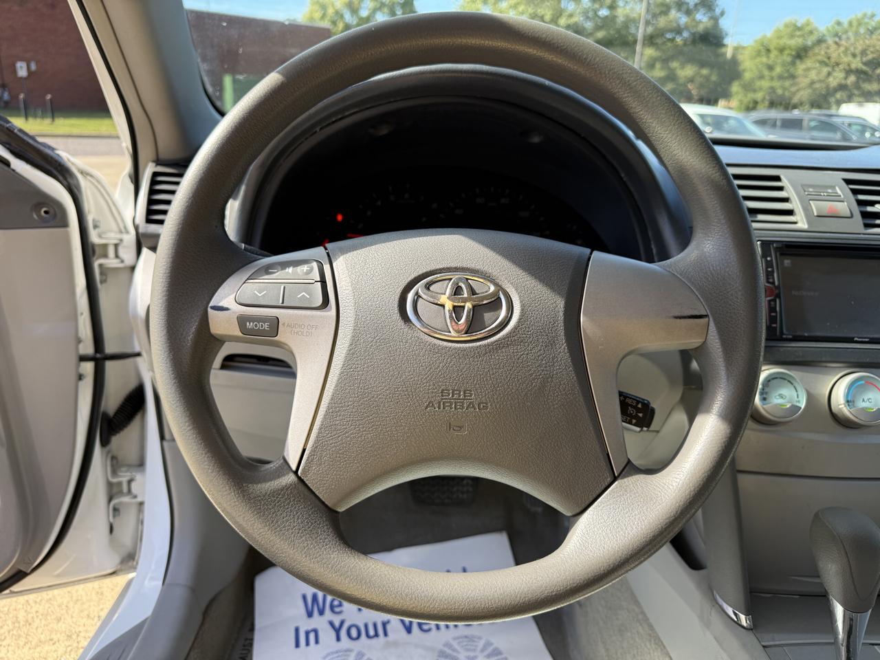 Toyota Camry Base 4D Sedan 2009