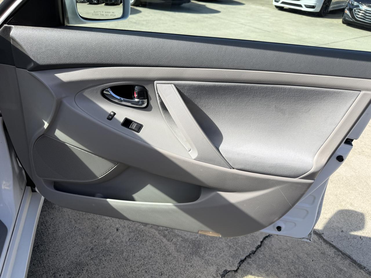 Toyota Camry Base 4D Sedan 2009