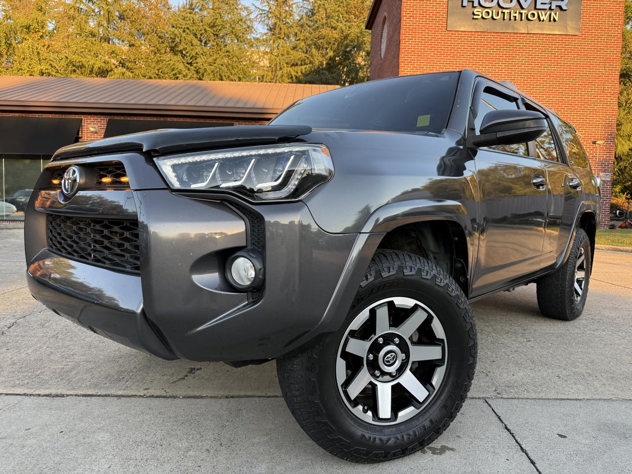 Toyota 4Runner SR5 2WD 2017