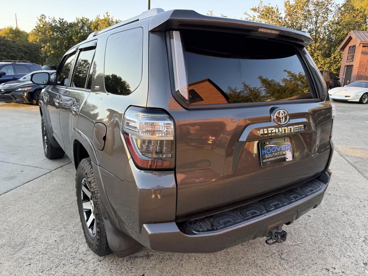 Toyota 4Runner SR5 2WD 2017