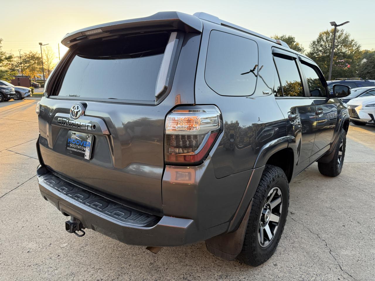 Toyota 4Runner SR5 2WD 2017