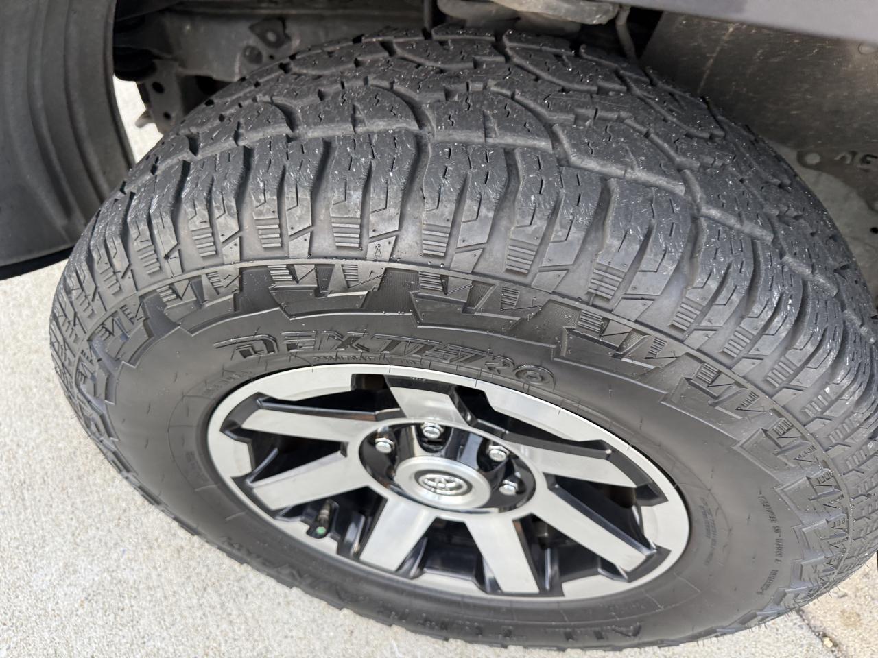 Toyota 4Runner SR5 2WD 2017