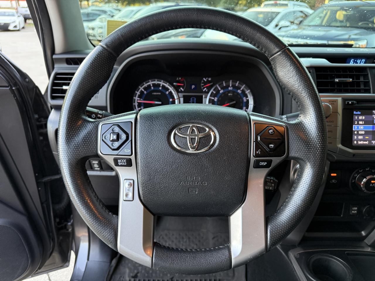 Toyota 4Runner SR5 2WD 2017