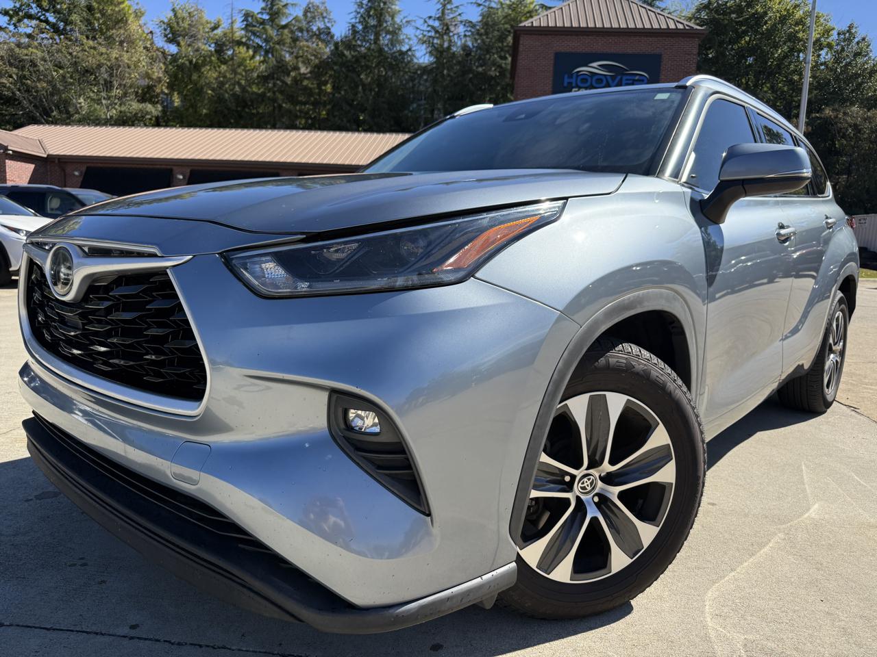 Toyota Highlander XLE FWD V6 2021