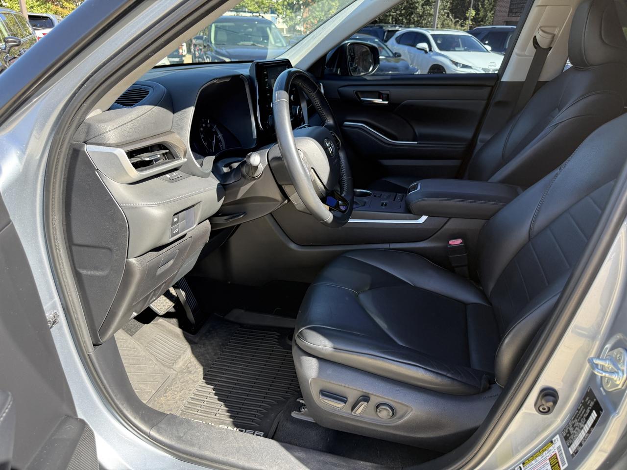 Toyota Highlander XLE FWD V6 2021