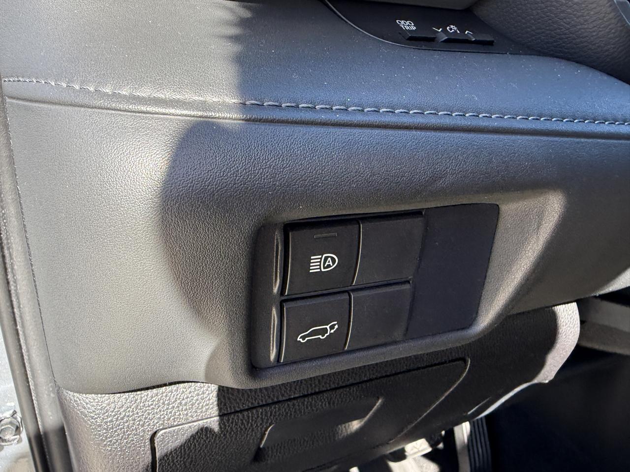 Toyota Highlander XLE FWD V6 2021