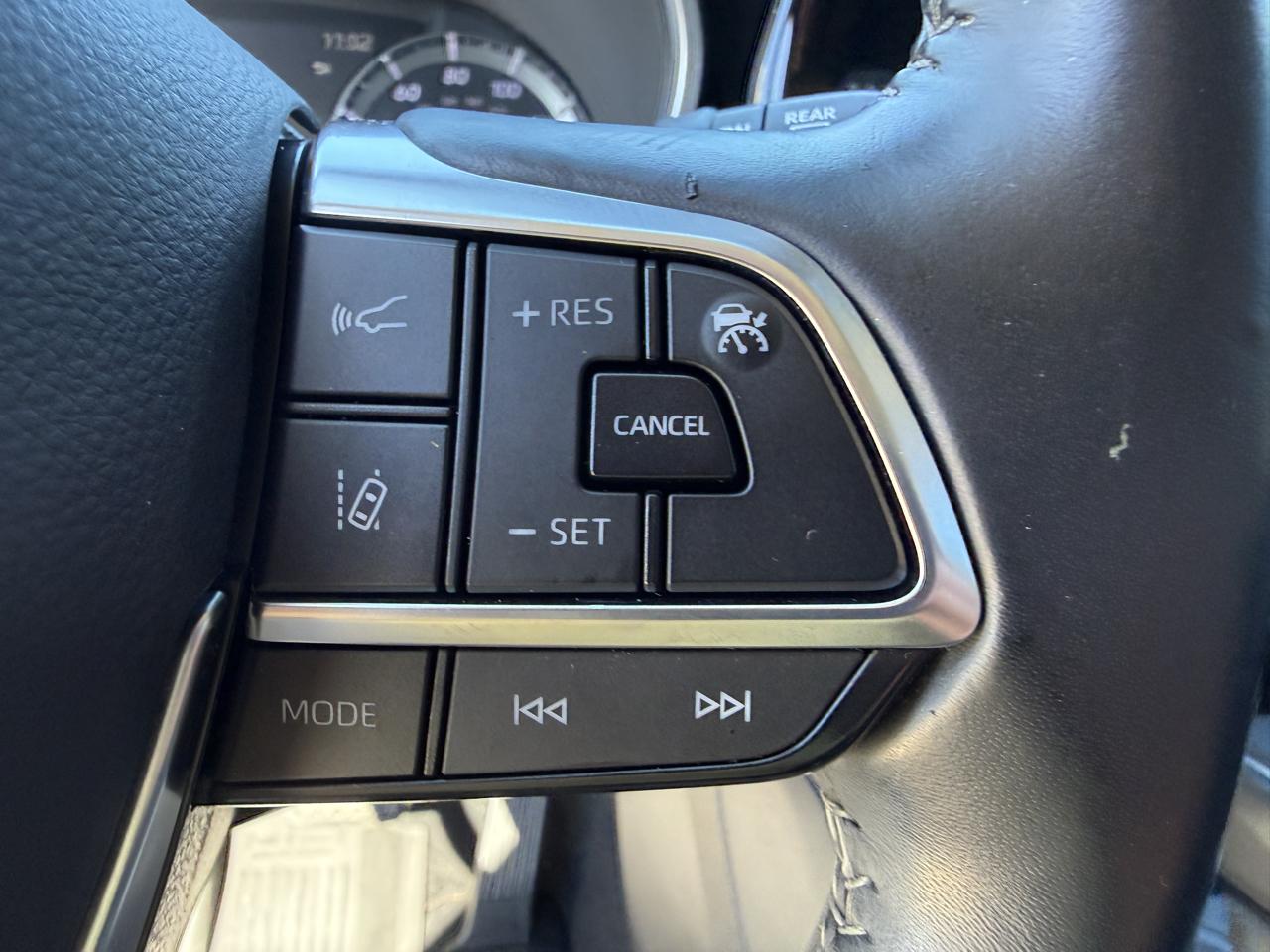 Toyota Highlander XLE FWD V6 2021