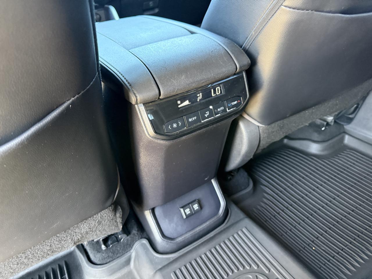 Toyota Highlander XLE FWD V6 2021