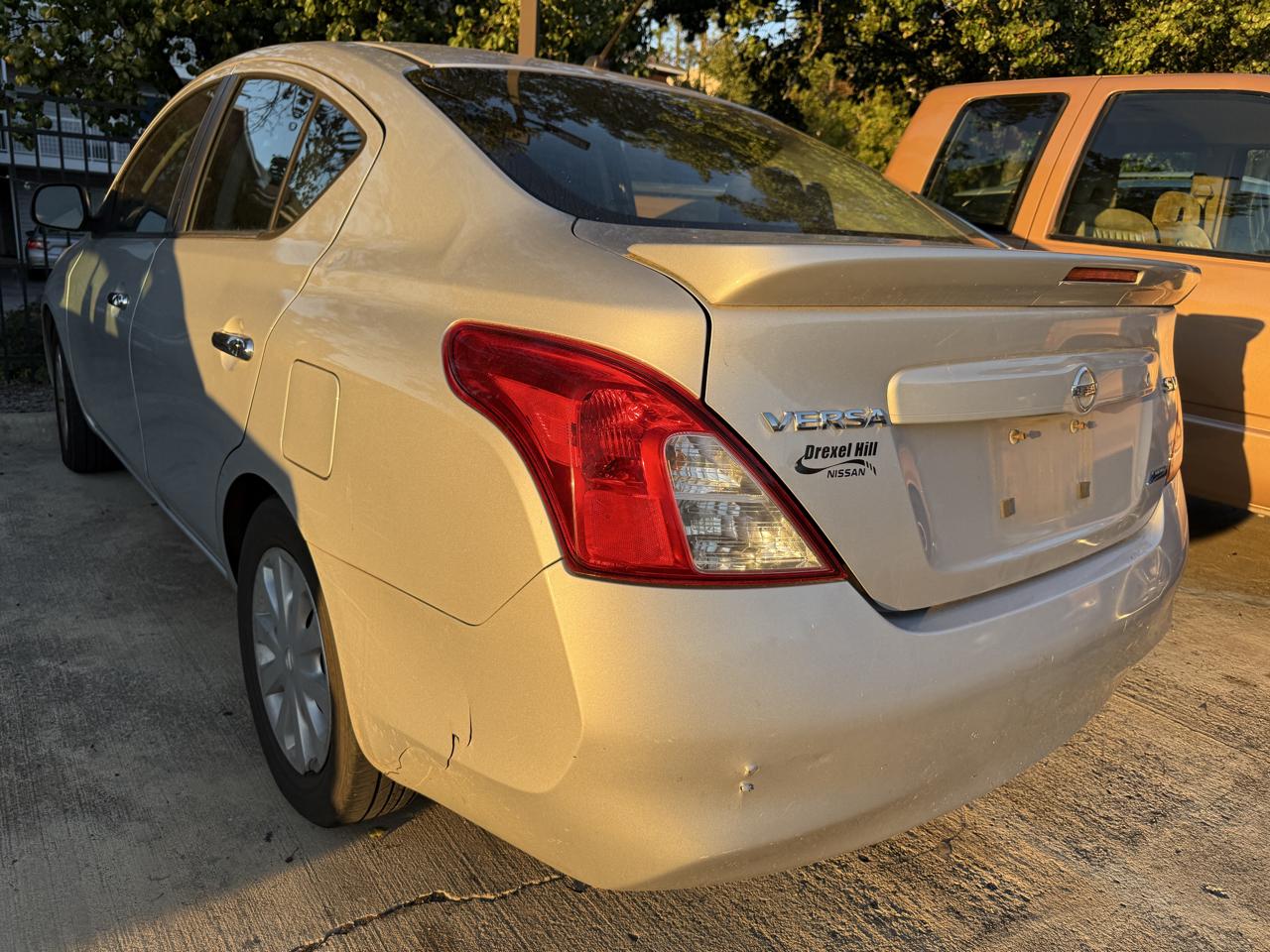 Nissan Versa 1.6 S 4A 2013