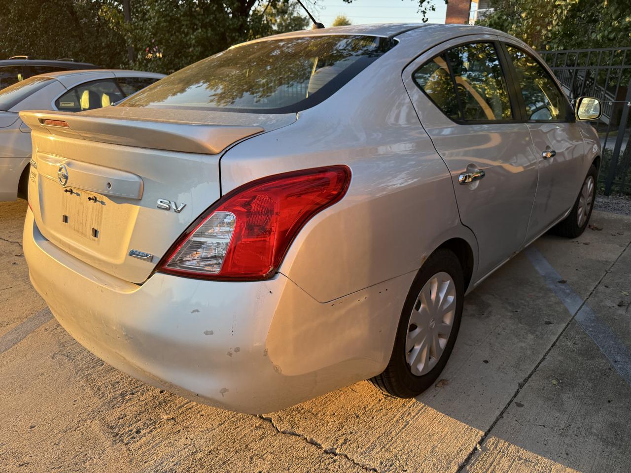 Nissan Versa 1.6 S 4A 2013