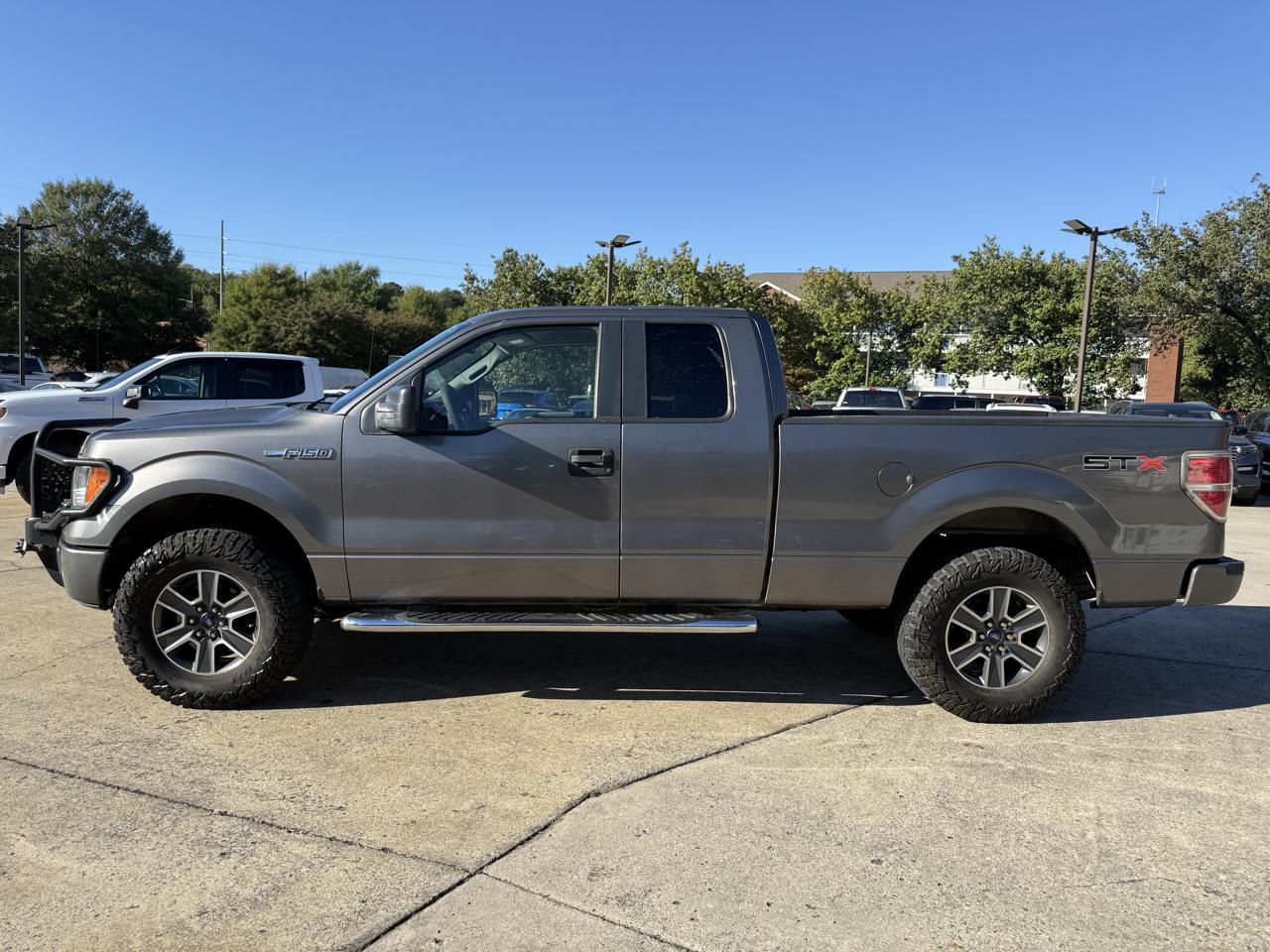 Ford F-150 4WD SuperCab 145" STX 2010