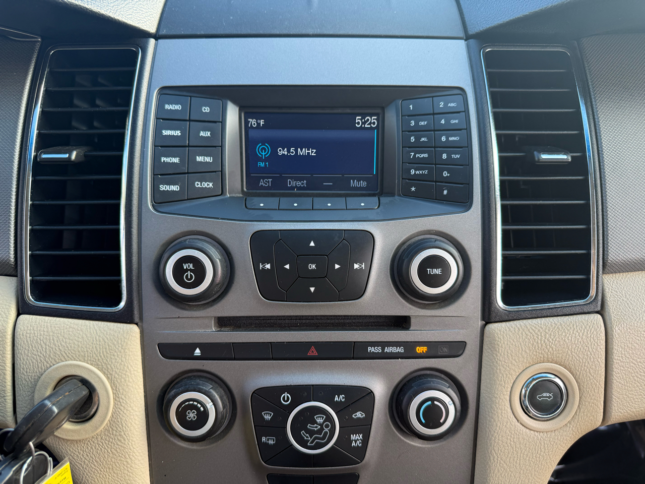 Ford Taurus  2015 Ford Taurus  2015