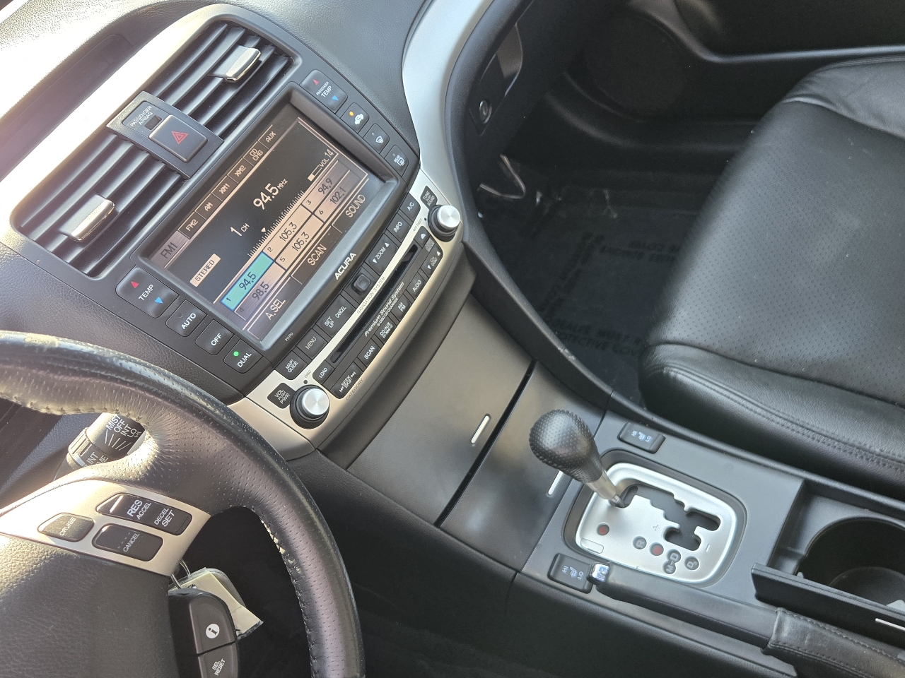 Acura TSX 4dr Sdn Auto Nav 2008