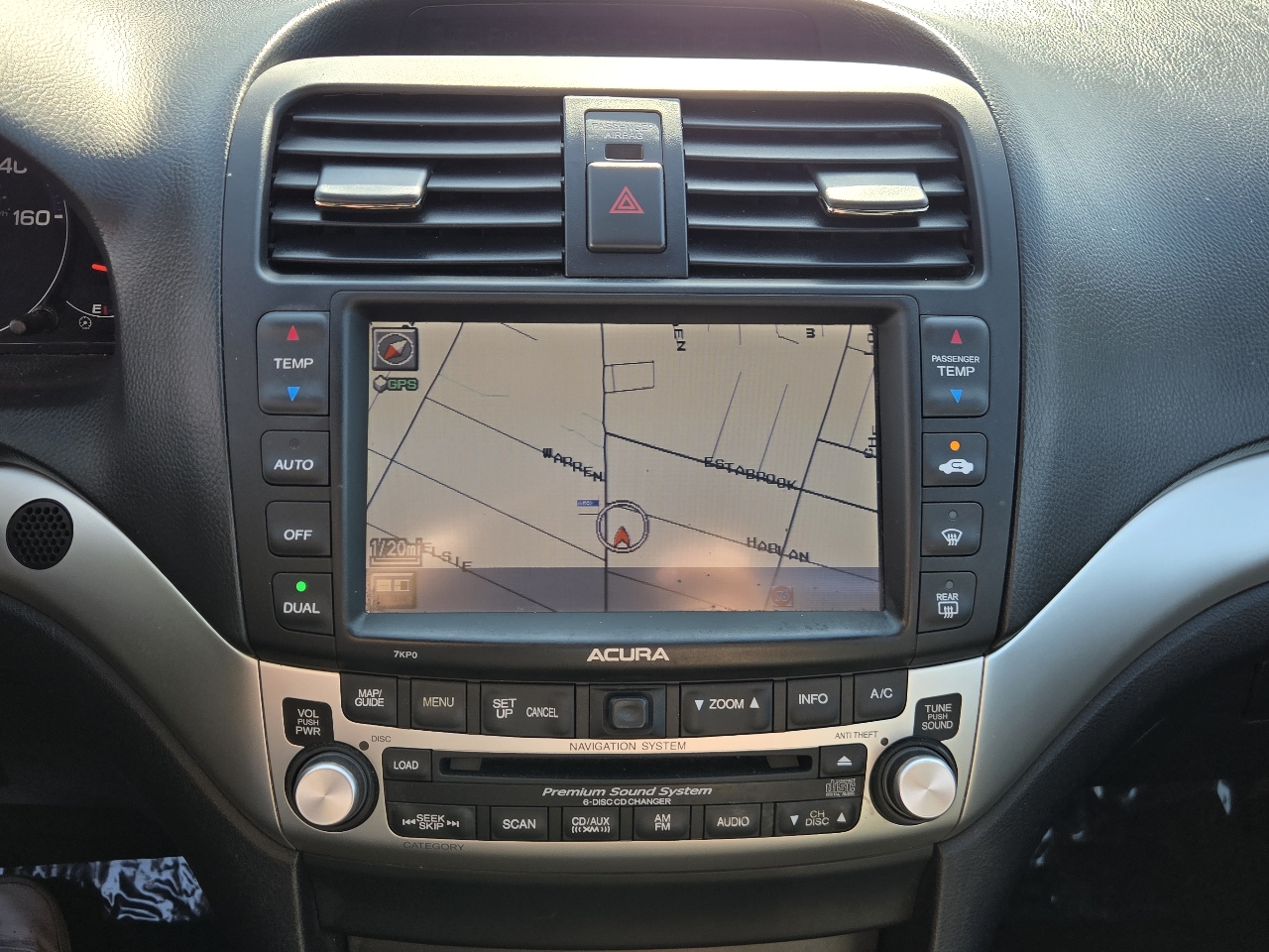 Acura TSX 4dr Sdn Auto Nav 2008