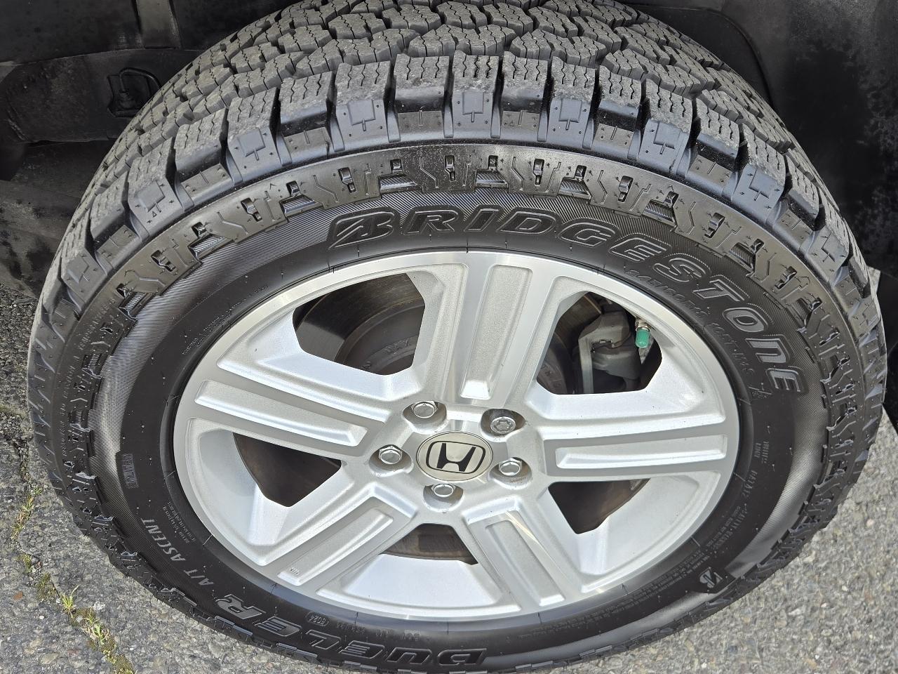 Honda Ridgeline  2012