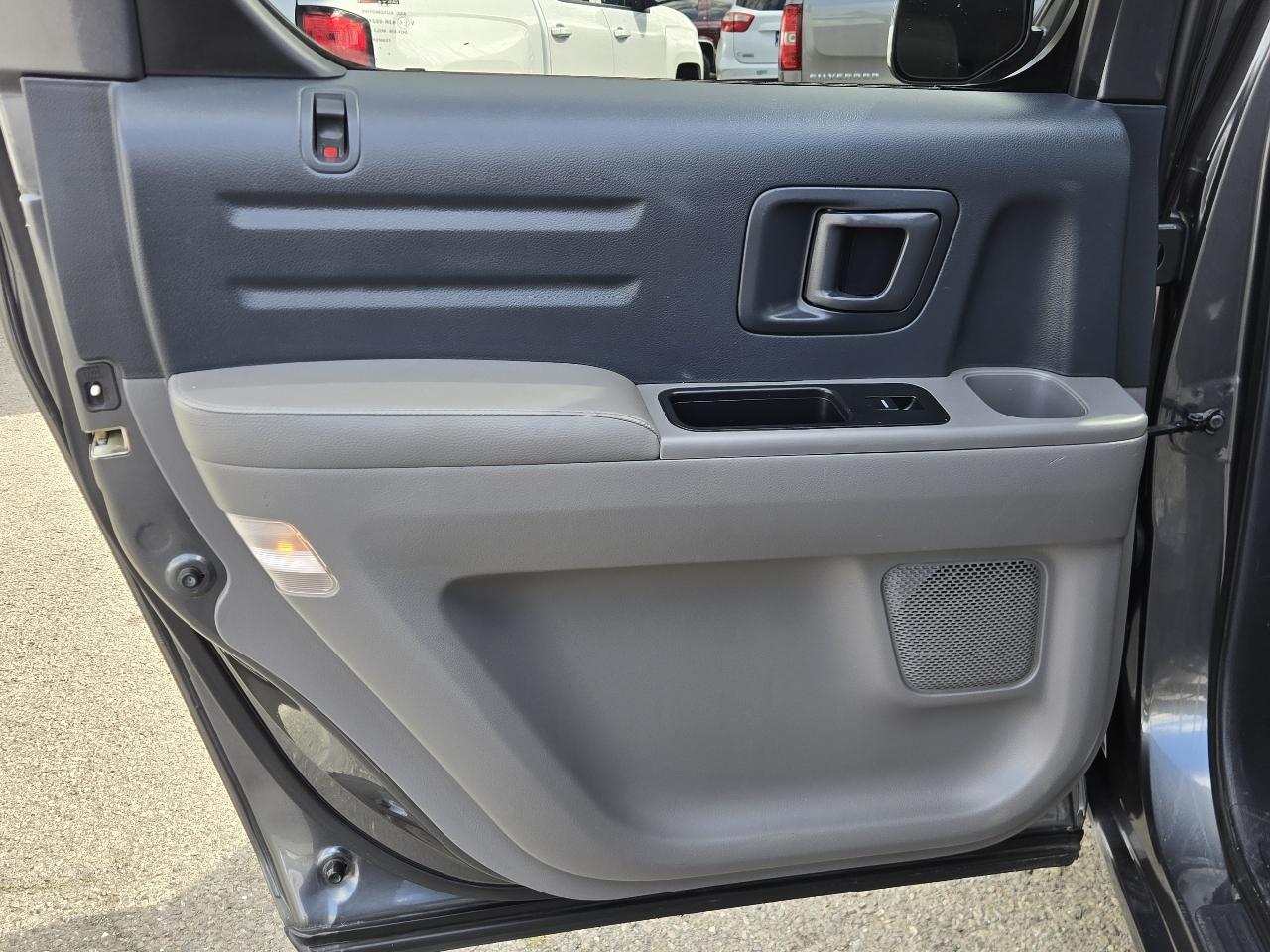 Honda Ridgeline  2012