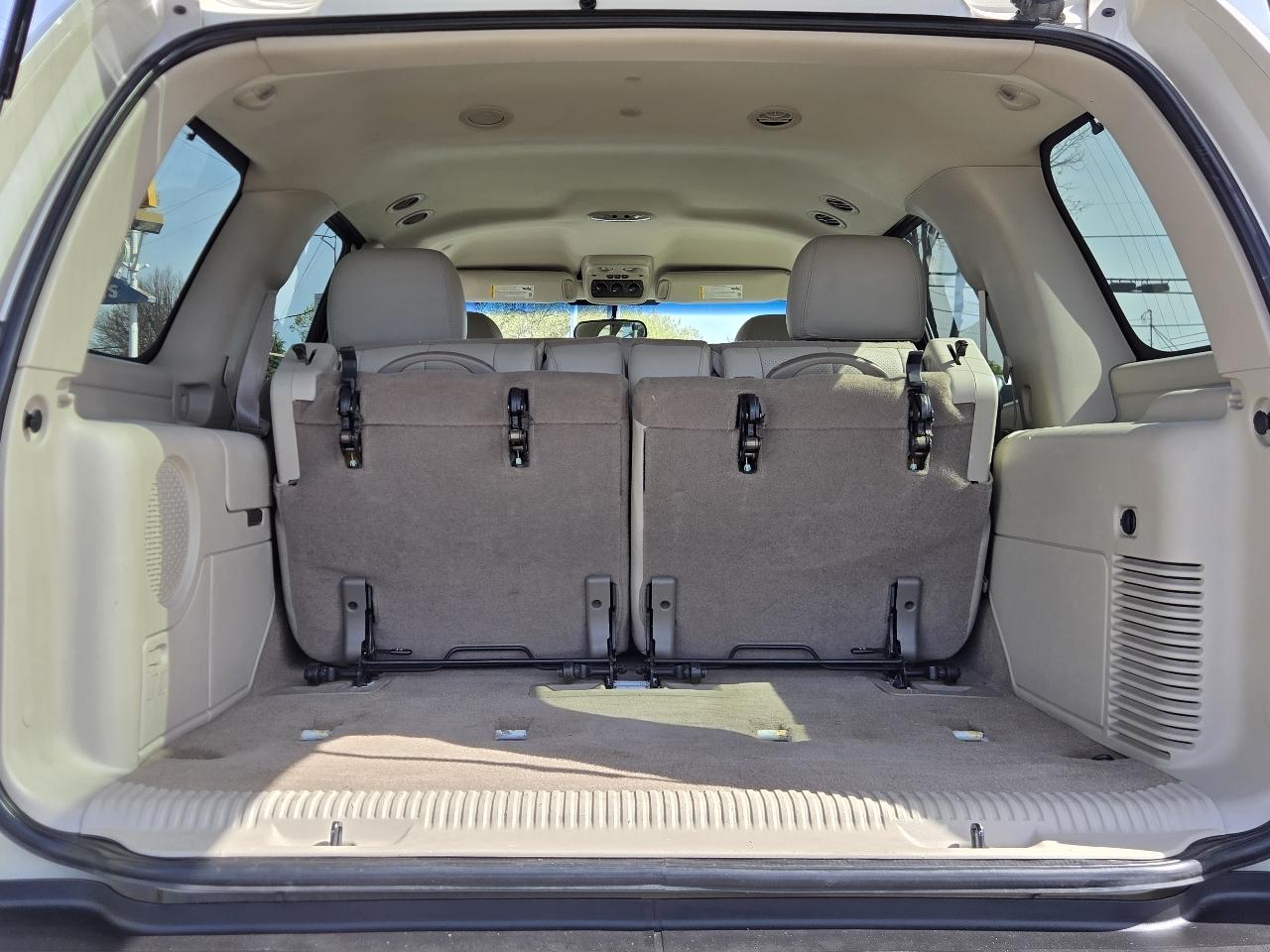 Cadillac Escalade  2004