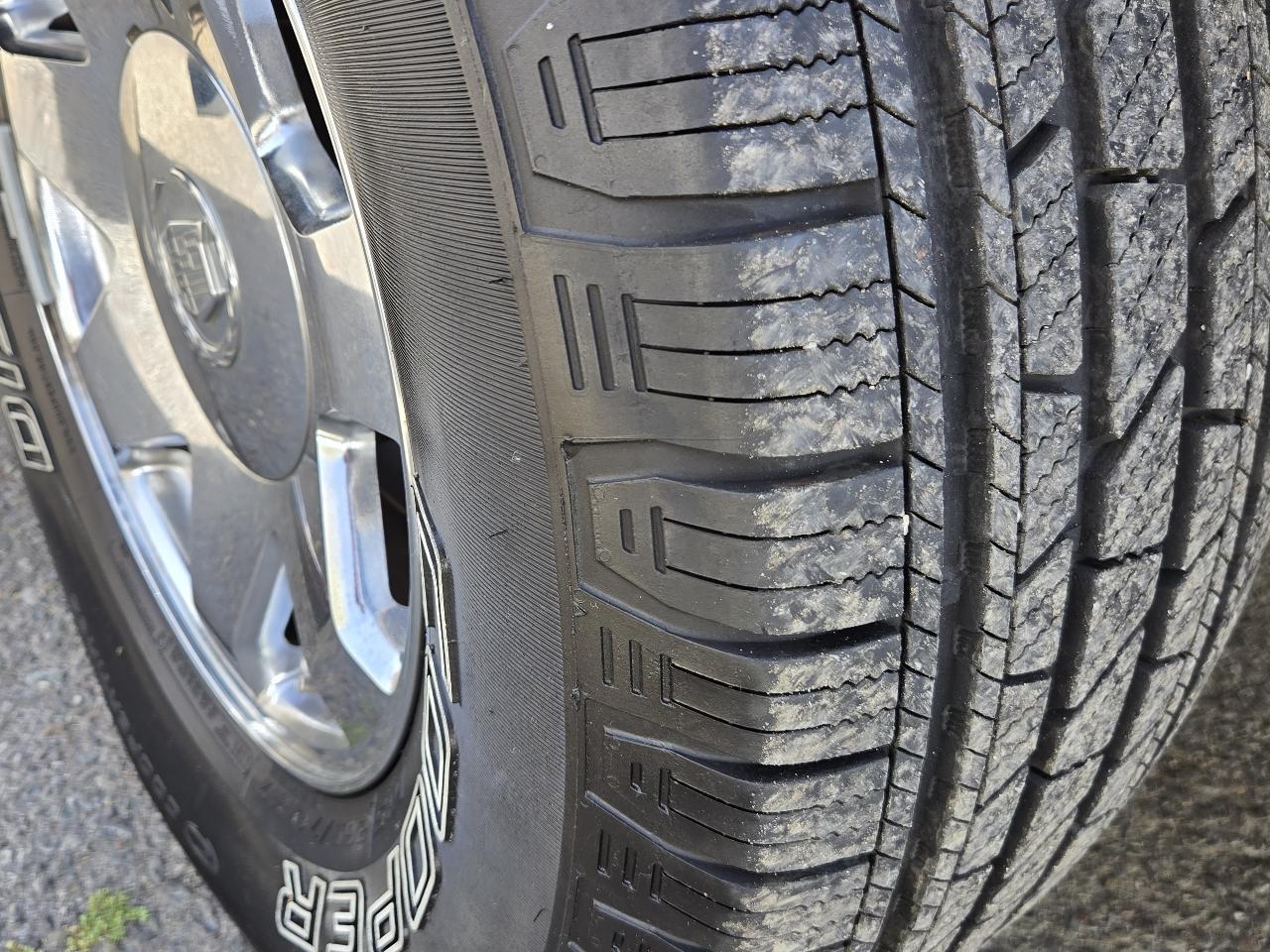 Cadillac Escalade  2004