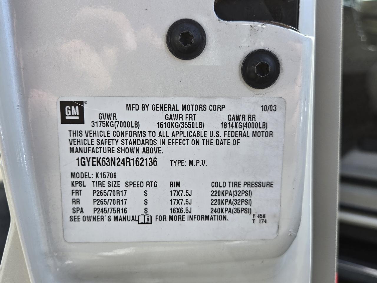 Cadillac Escalade  2004