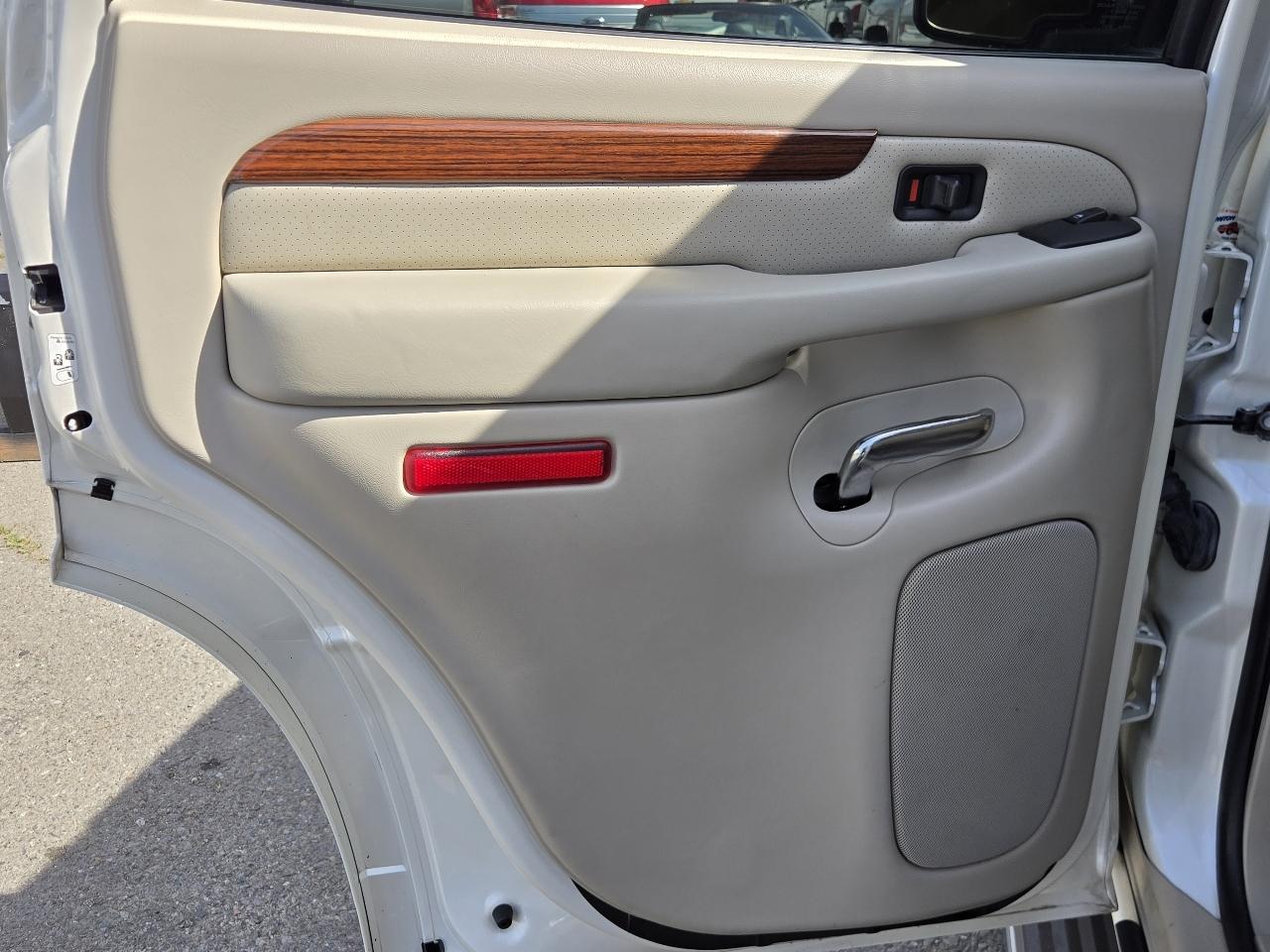 Cadillac Escalade  2004