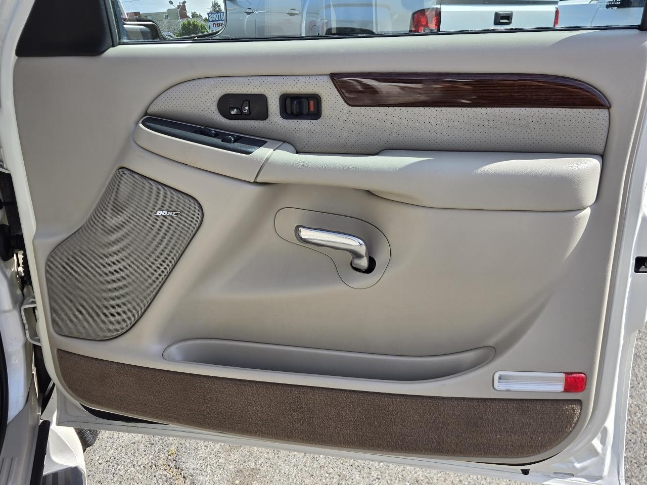 Cadillac Escalade  2004