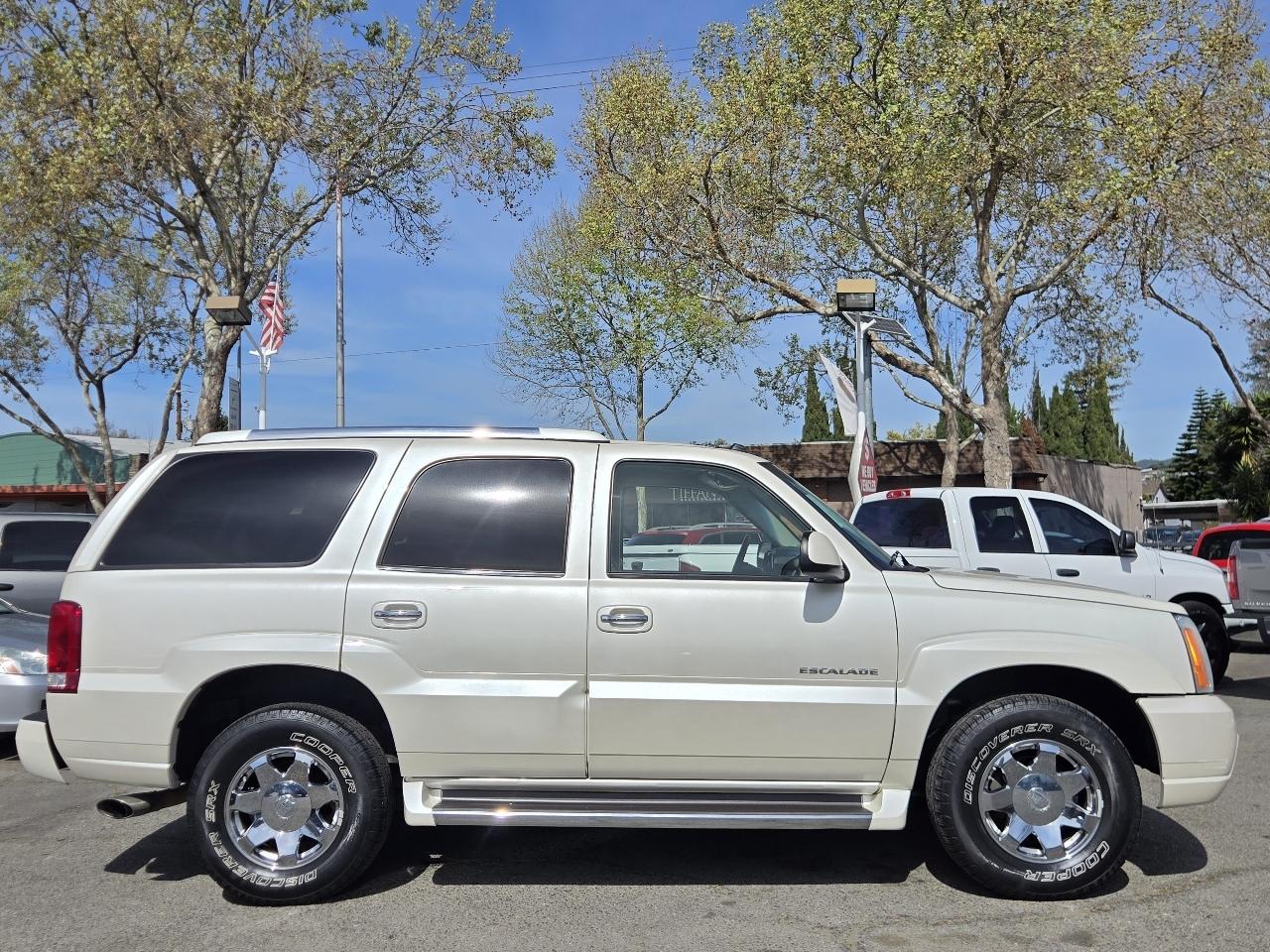 Cadillac Escalade  2004