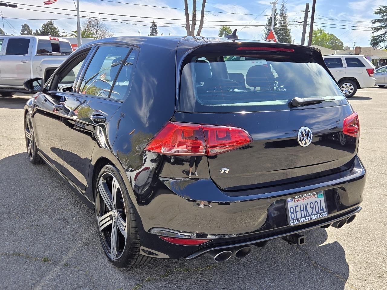 Volkswagen Golf R  2015