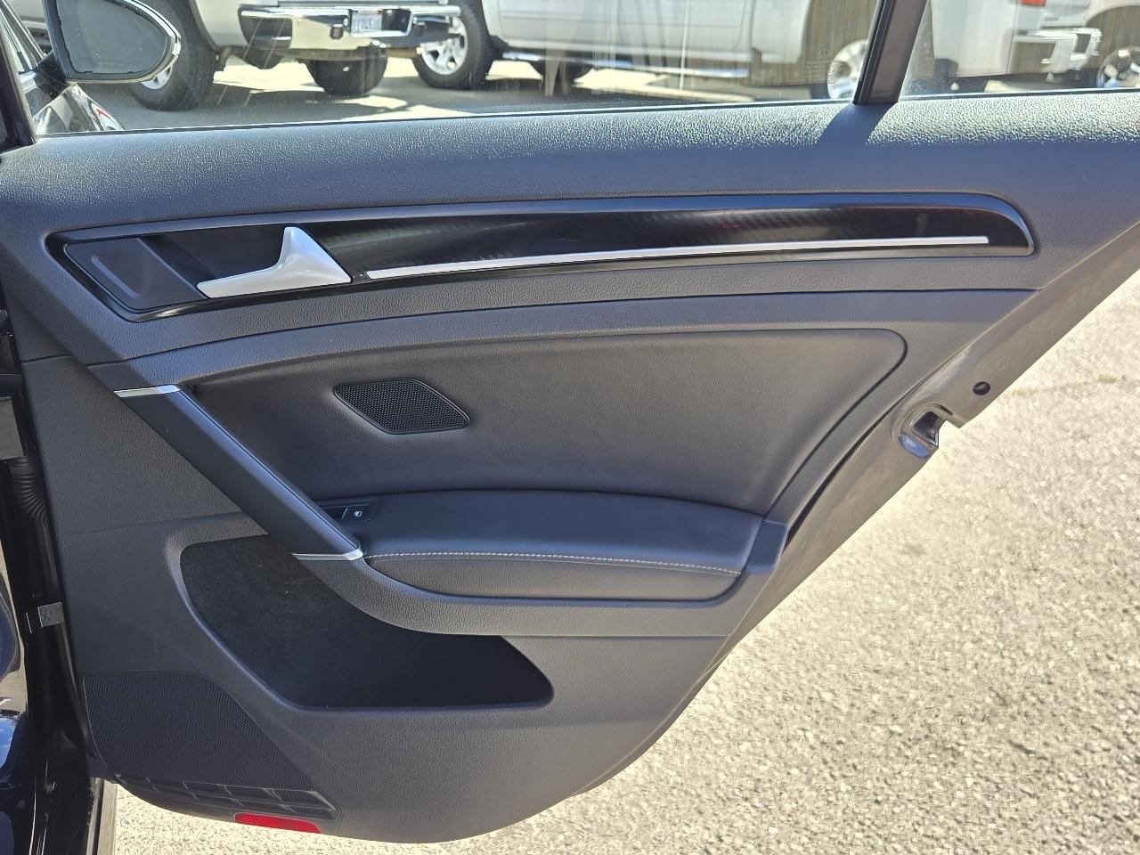 Volkswagen Golf R  2015