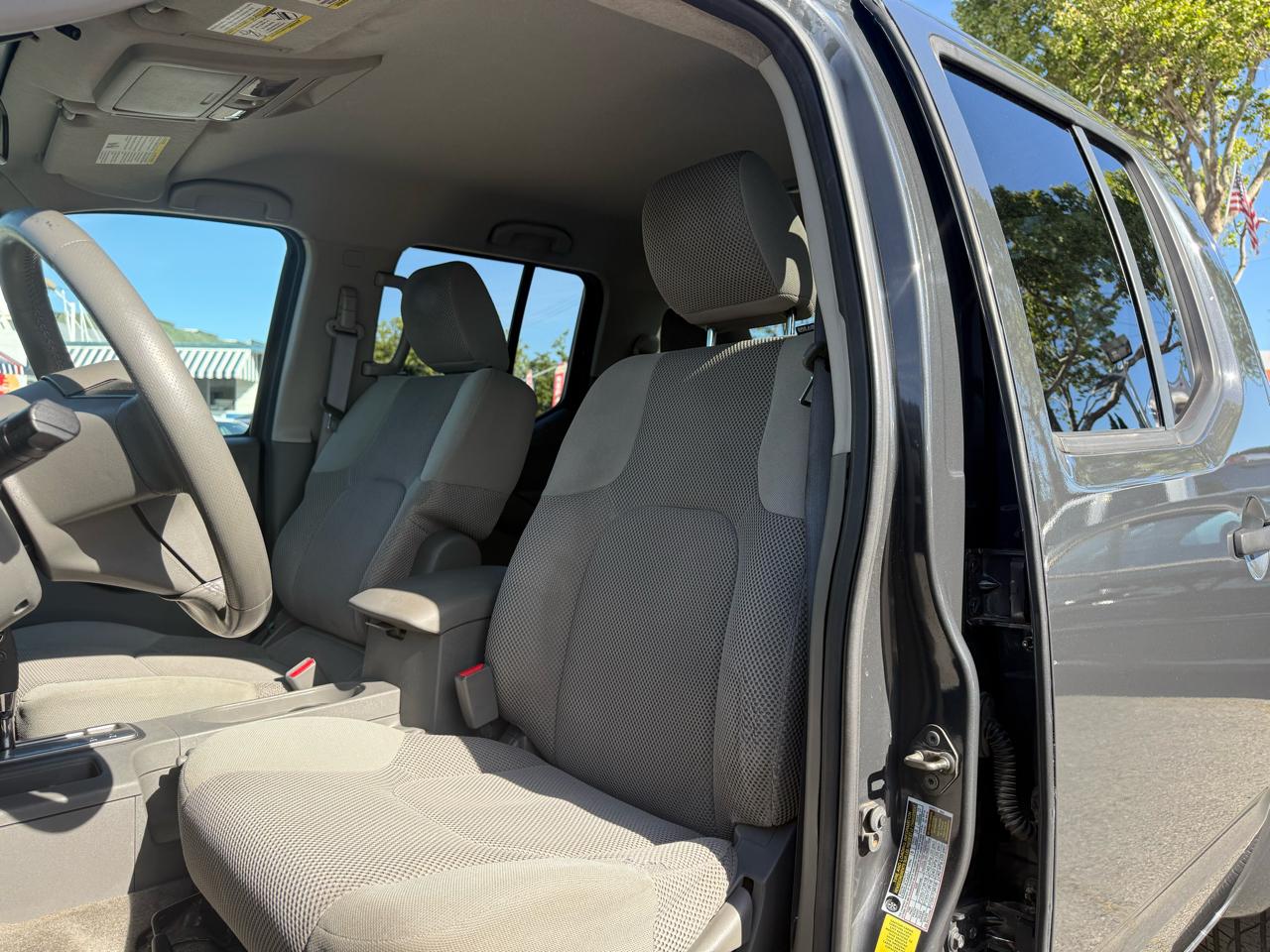 Nissan Frontier  2011