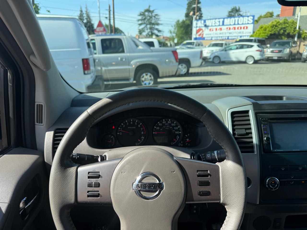 Nissan Frontier  2011