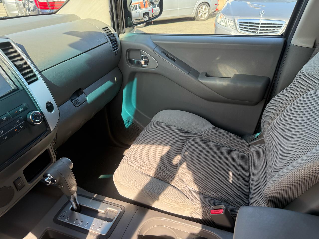 Nissan Frontier  2011