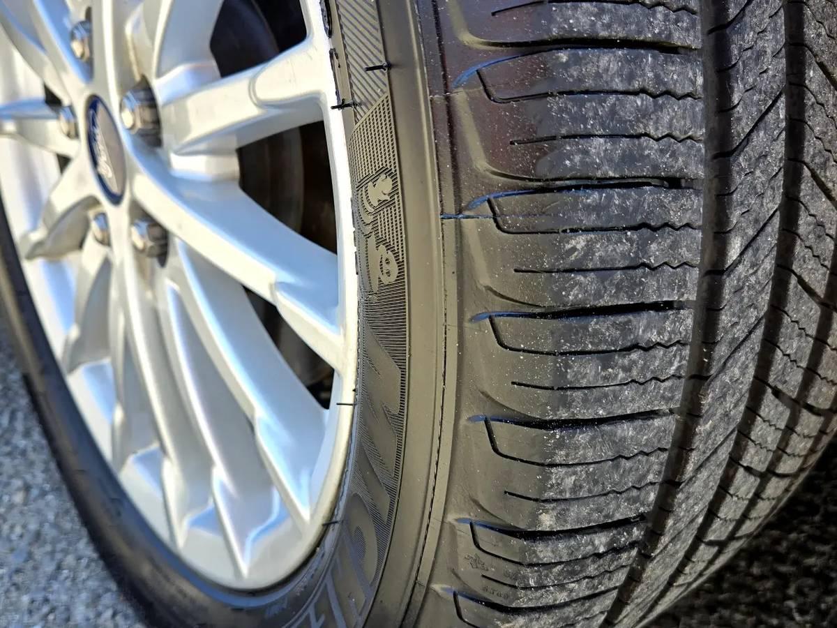 Ford C-Max Energi  2013