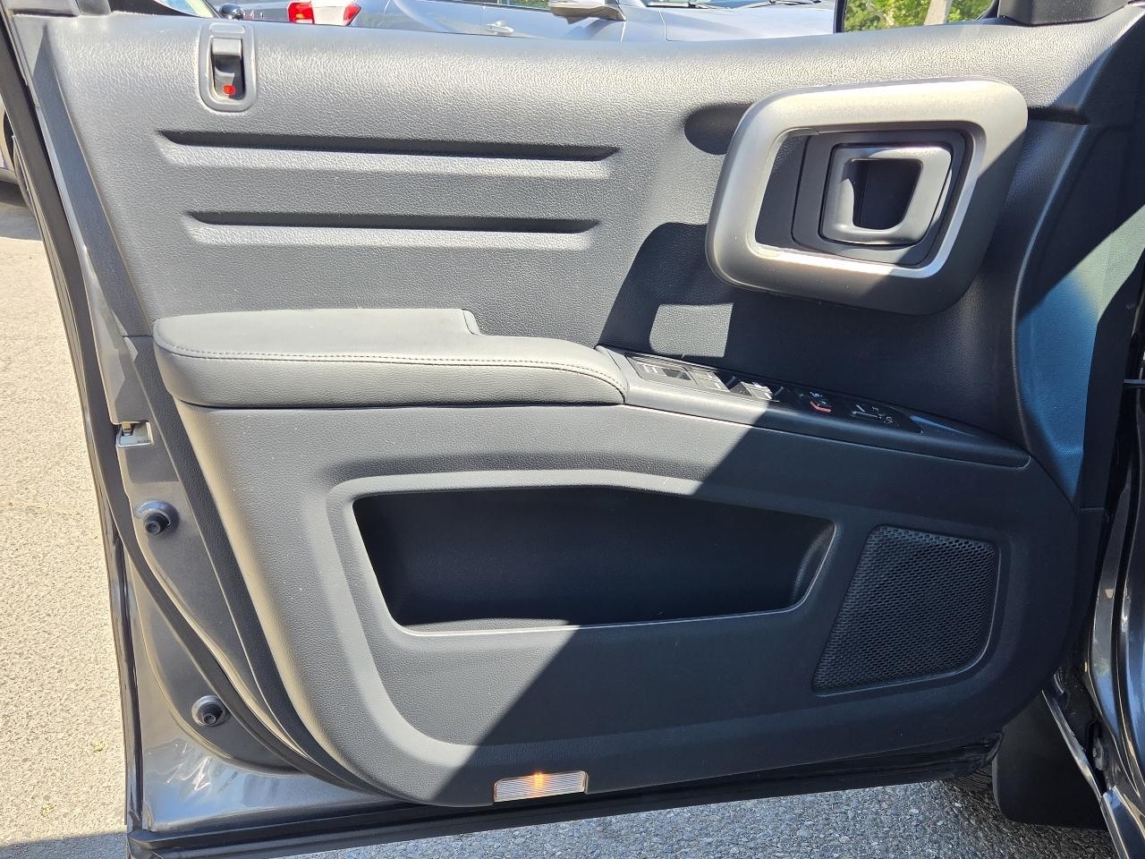 Honda Ridgeline  2012