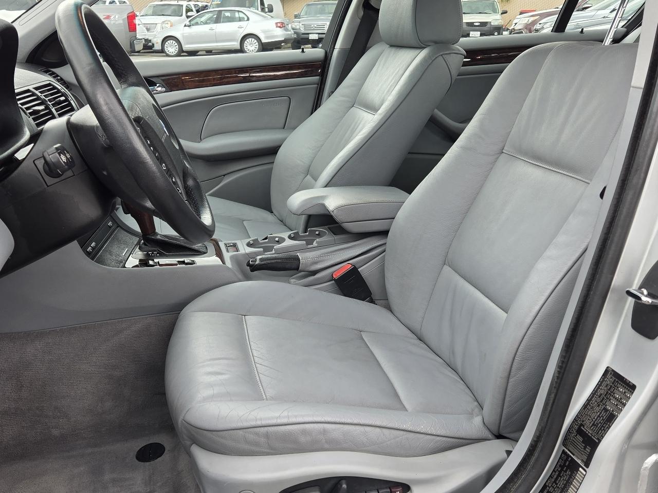 BMW 3 Series  2002