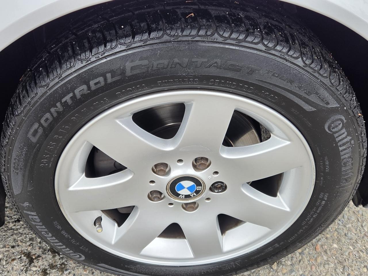 BMW 3 Series  2002