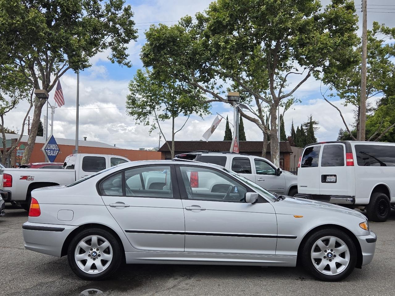 BMW 3 Series  2002