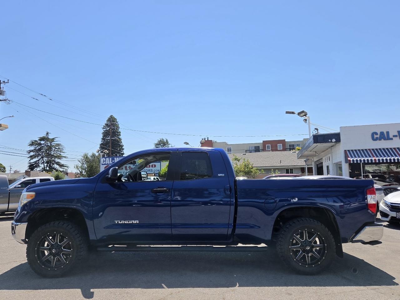 Toyota Tundra  2014