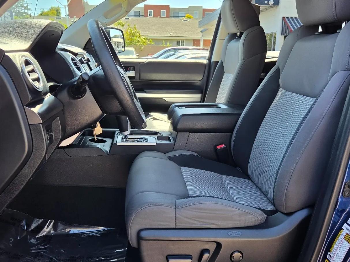 Toyota Tundra  2014