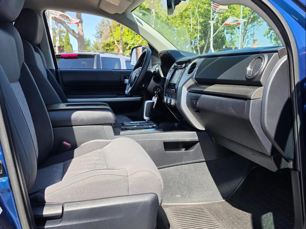 Toyota Tundra  2014