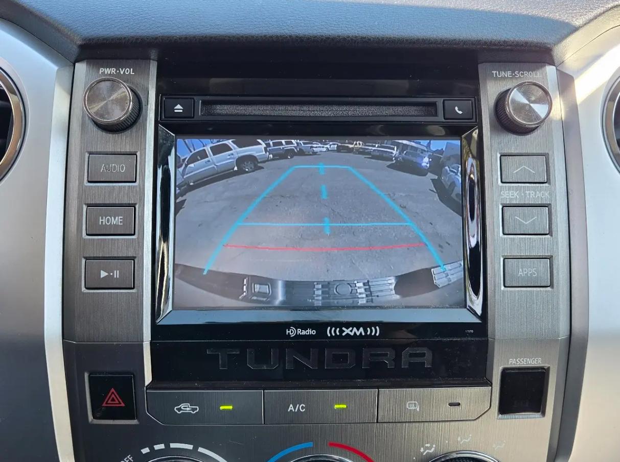 Toyota Tundra  2014