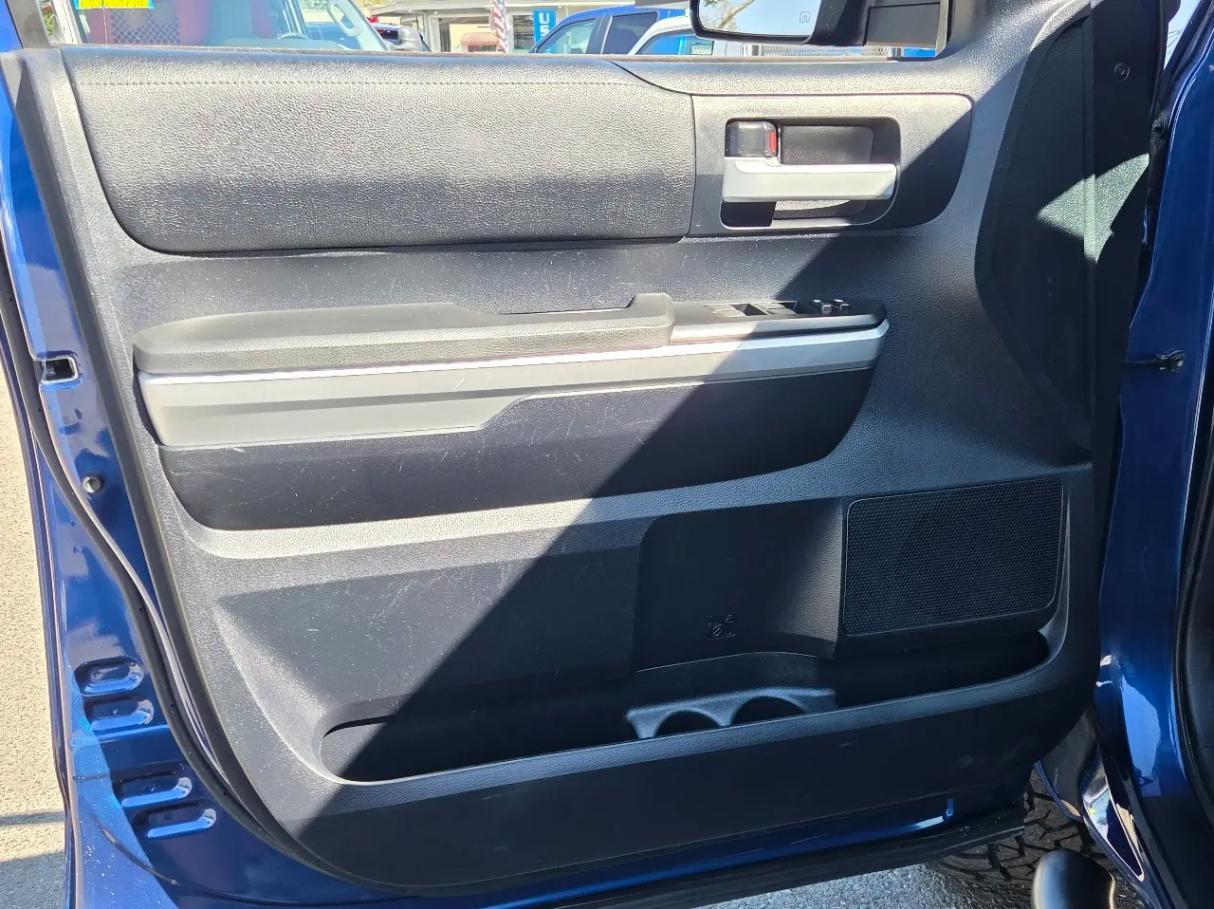Toyota Tundra  2014