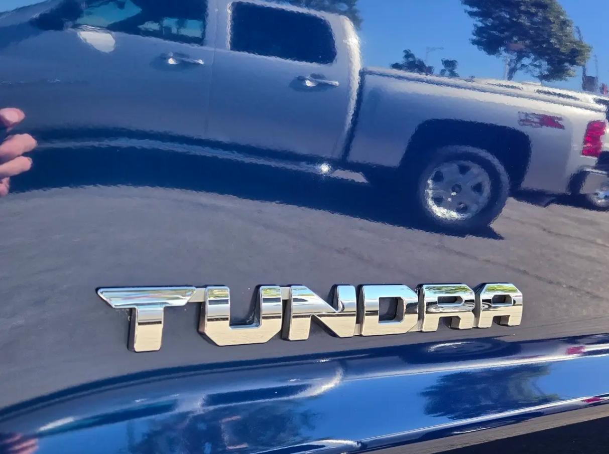 Toyota Tundra  2014