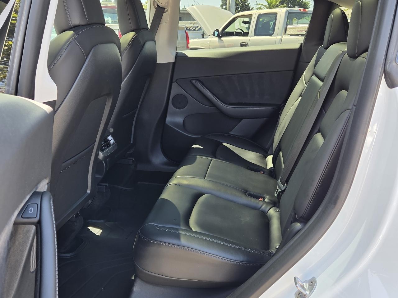 Tesla Model Y  2022