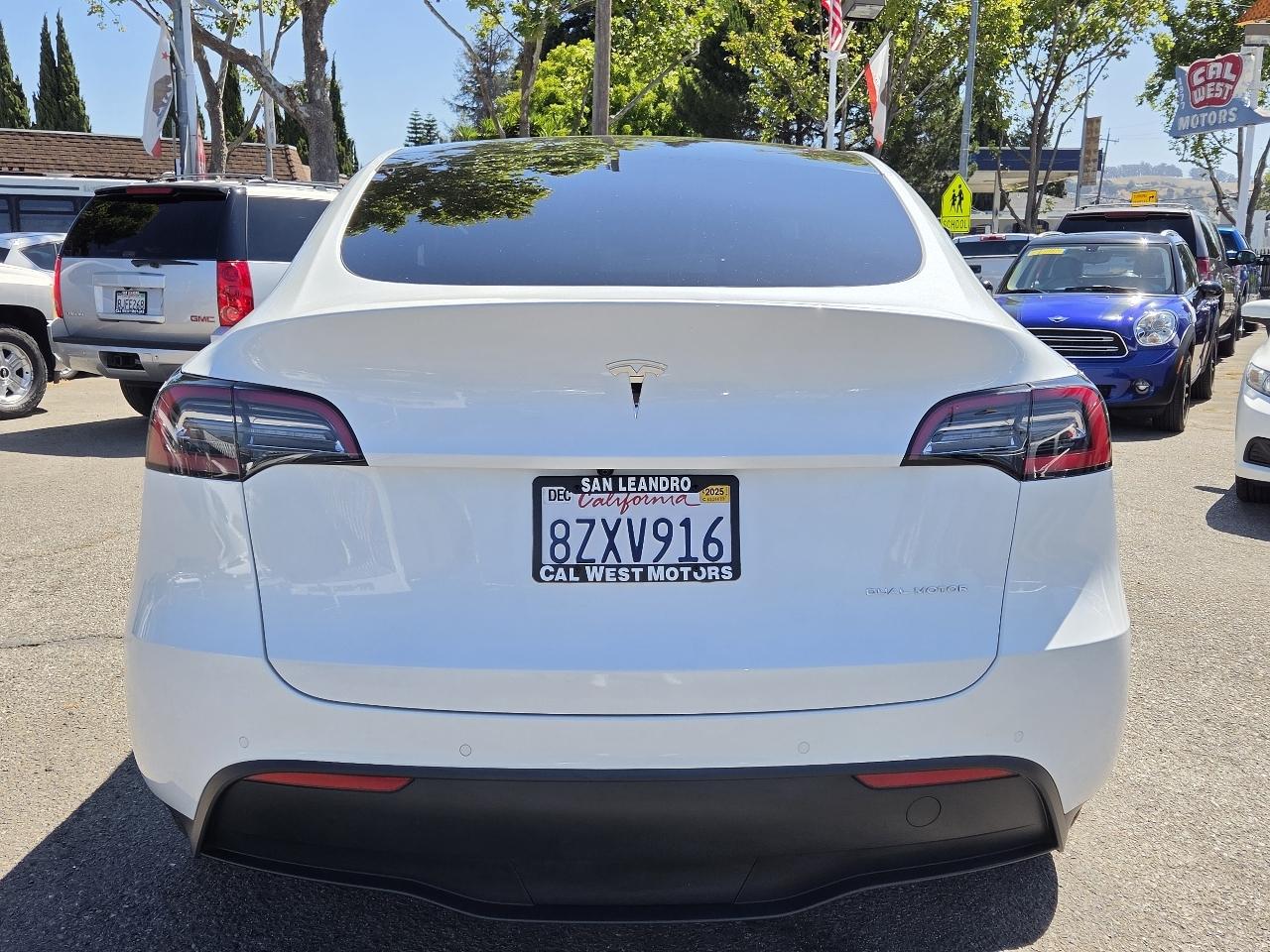 Tesla Model Y  2022