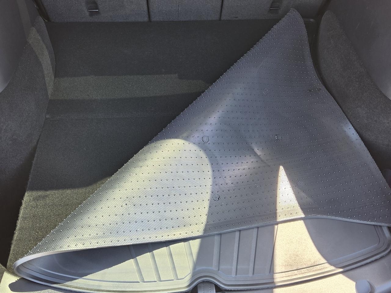 Tesla Model Y  2022