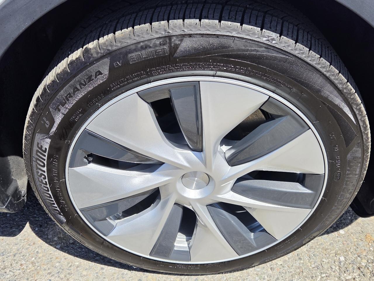 Tesla Model Y  2022