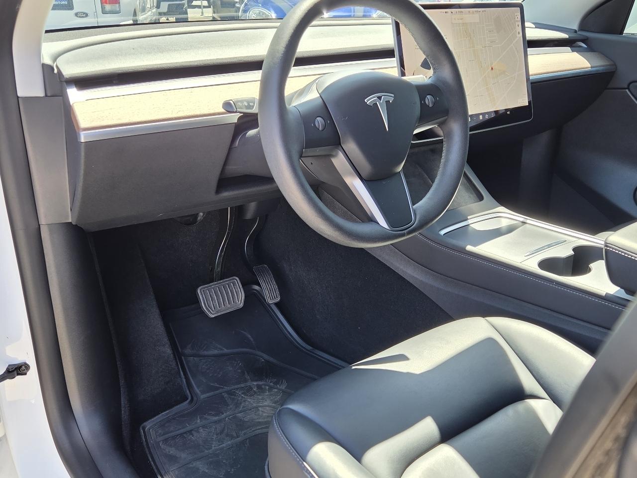 Tesla Model Y  2022